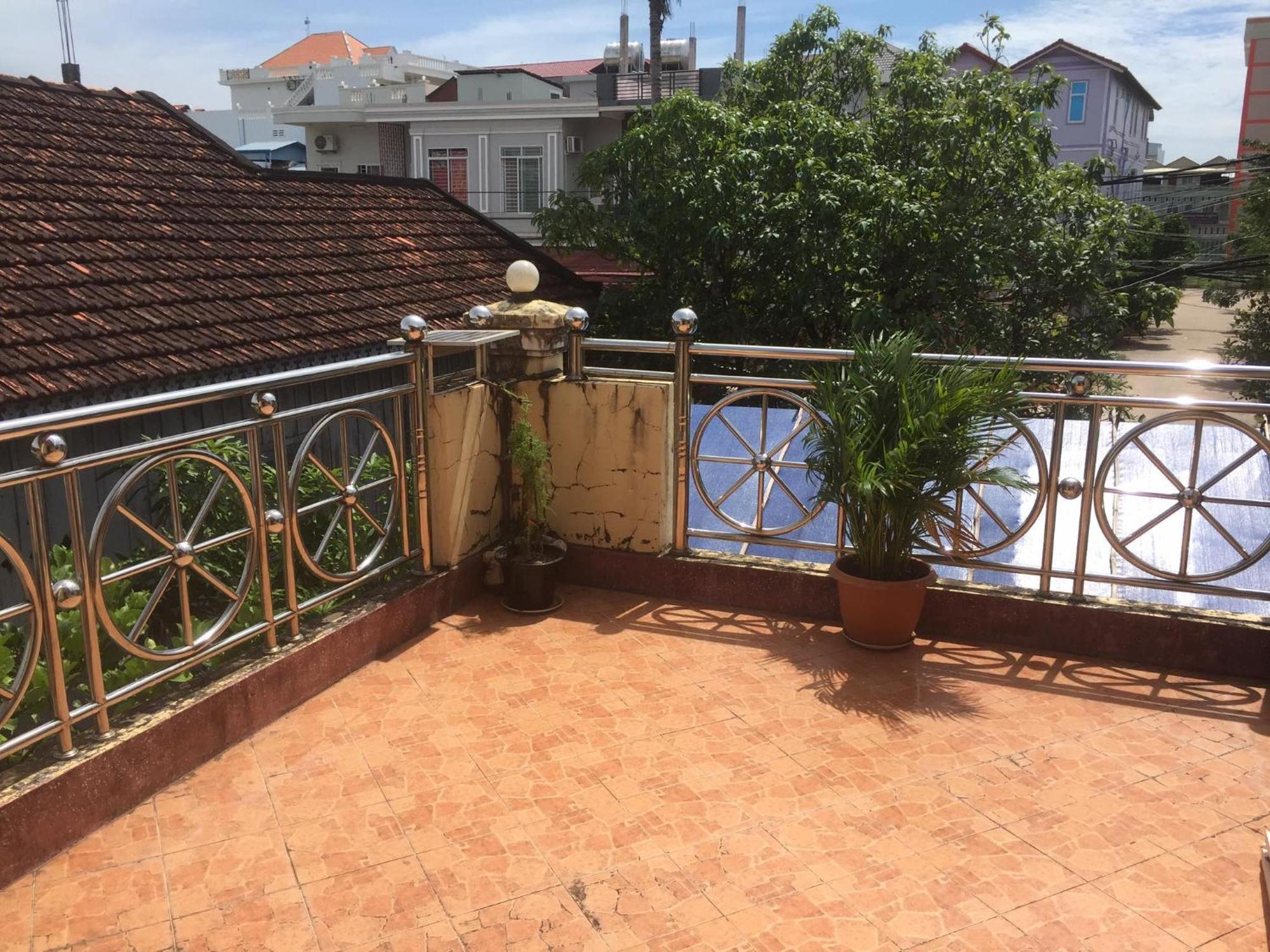 Tiki Garden Hotel Kampot Exterior foto
